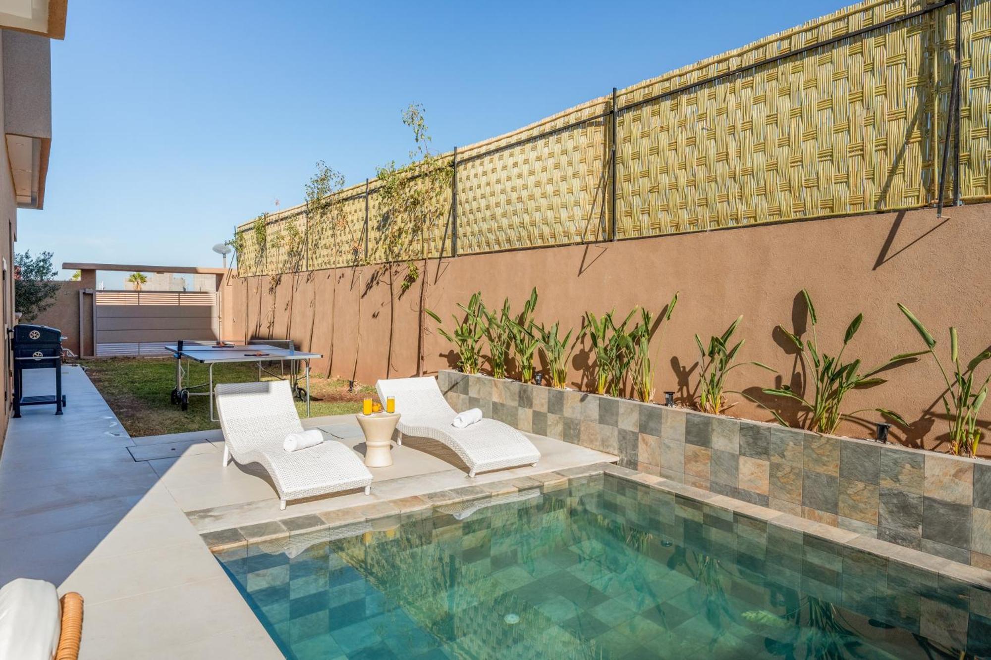 Dar Yas, A 20min Du Centre Avec Piscine Chauffee, Cuisiniere, Chauffeur, Air Hockey, Ping-pong & Jeux De Societe Marrakesh