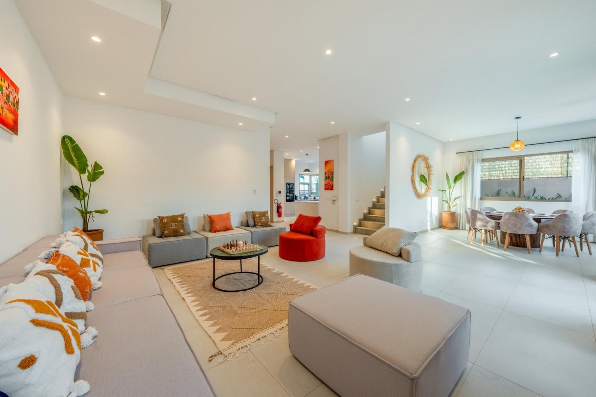 Villa Dar Yas, A 20min Du Centre Avec Piscine Chauffee, Cuisiniere, Chauffeur, Air Hockey, Ping-pong & Jeux De Societe *
