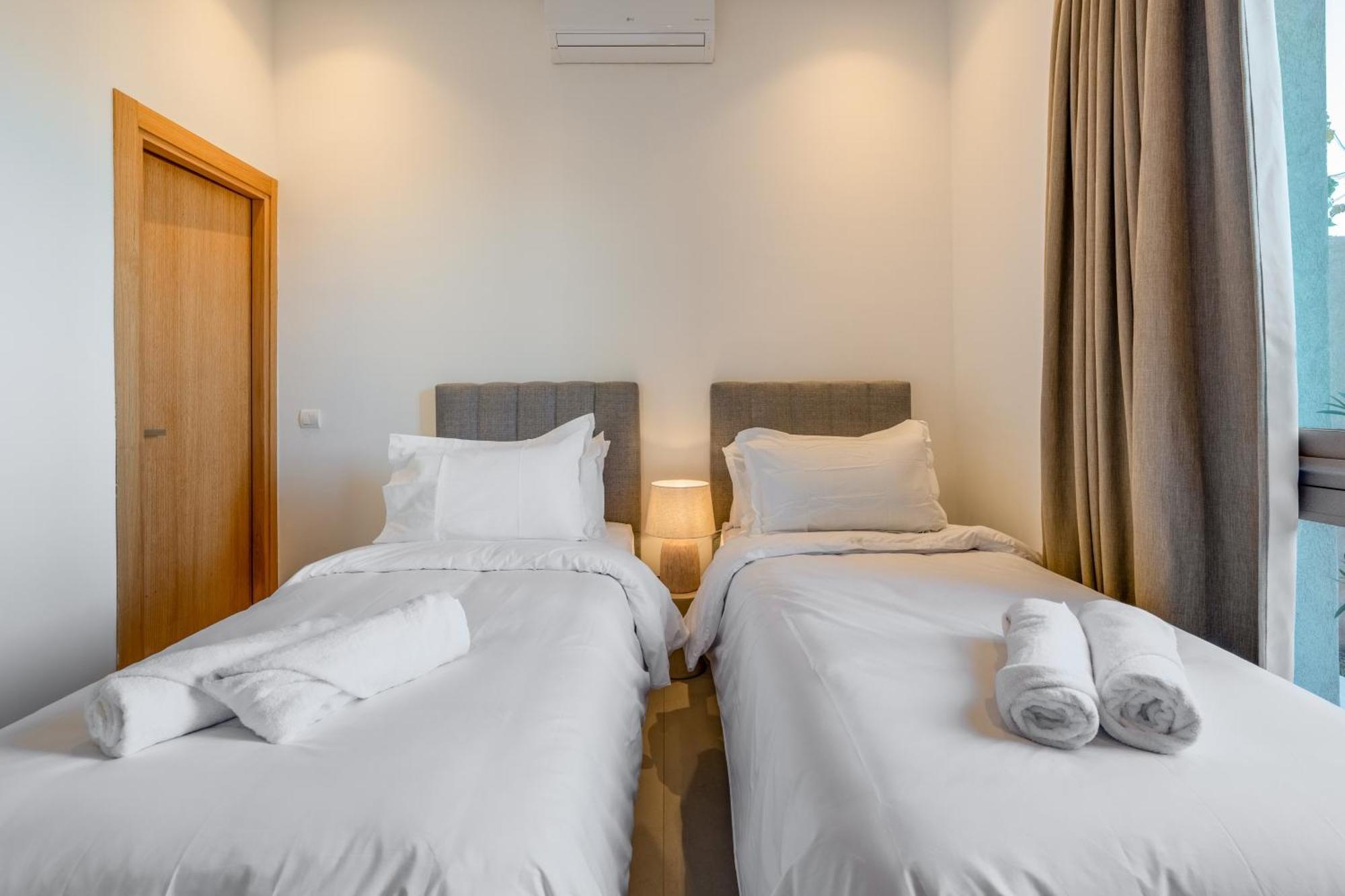 Dar Yas, A 20min Du Centre Avec Piscine Chauffee, Cuisiniere, Chauffeur, Air Hockey, Ping-pong & Jeux De Societe * Marrakesh