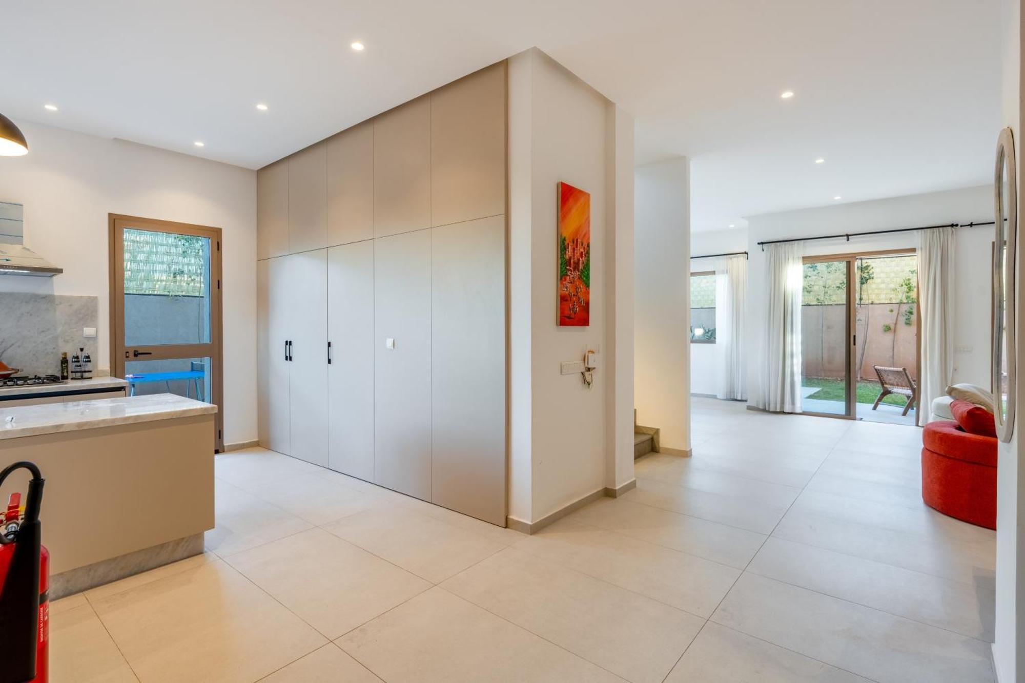 Villa Dar Yas, A 20min Du Centre Avec Piscine Chauffee, Cuisiniere, Chauffeur, Air Hockey, Ping-pong & Jeux De Societe *