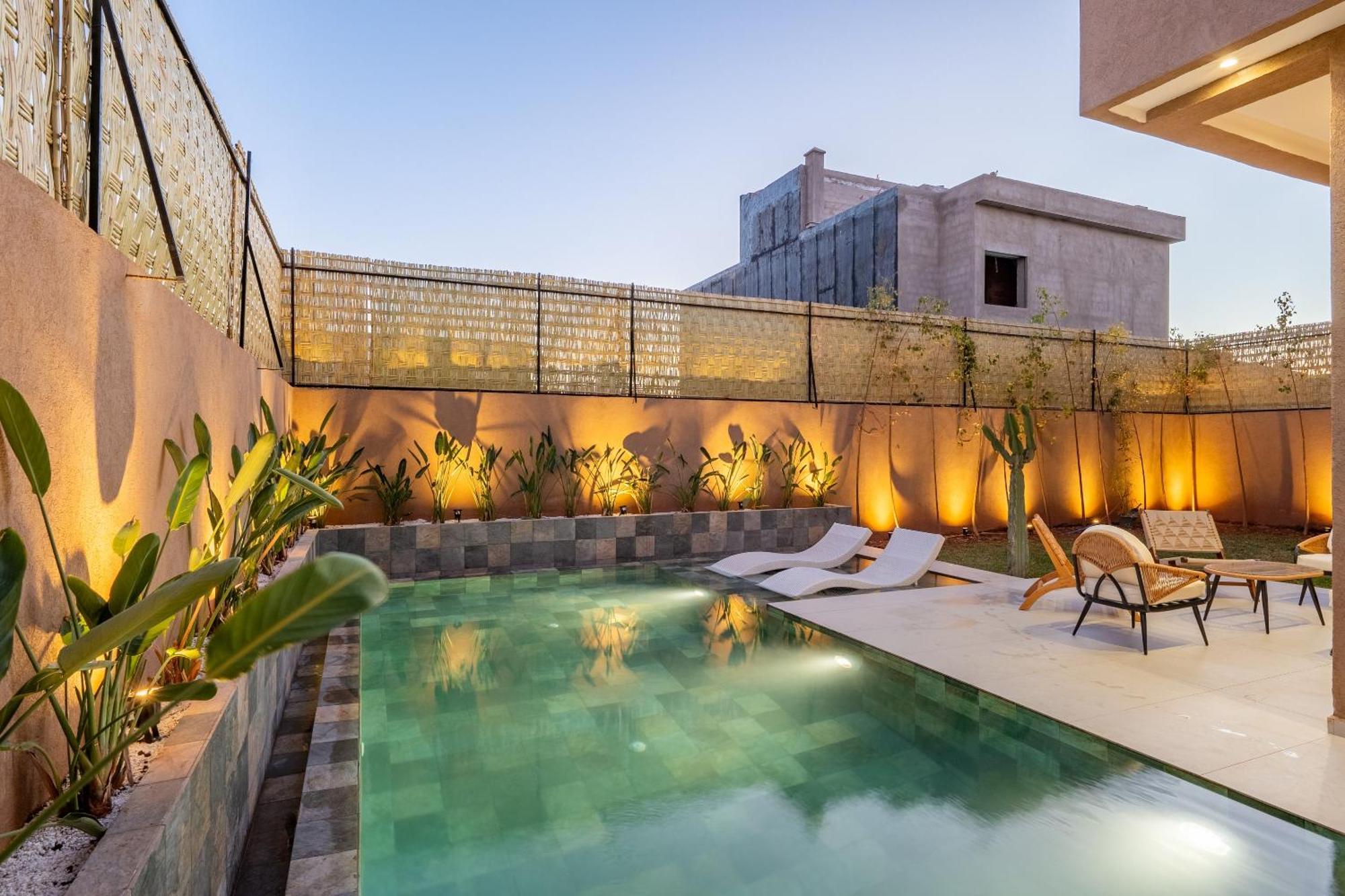 Dar Yas, A 20min Du Centre Avec Piscine Chauffee, Cuisiniere, Chauffeur, Air Hockey, Ping-pong & Jeux De Societe Villa *
