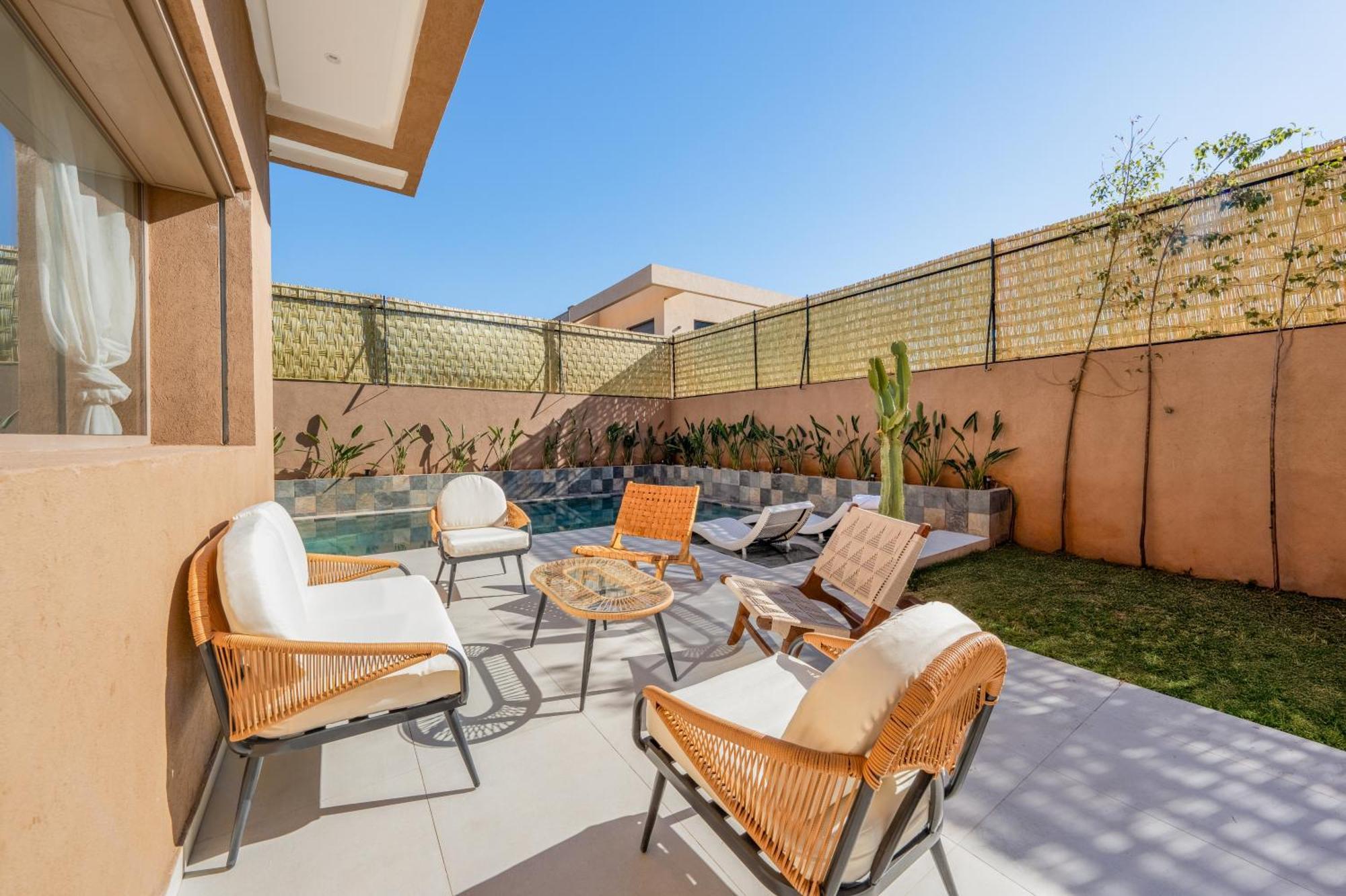 Dar Yas, A 20min Du Centre Avec Piscine Chauffee, Cuisiniere, Chauffeur, Air Hockey, Ping-pong & Jeux De Societe *